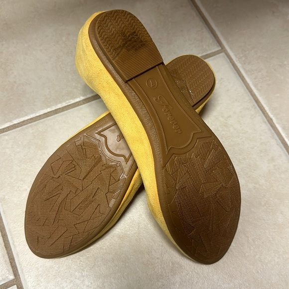 Flats - Picture 2 of 2